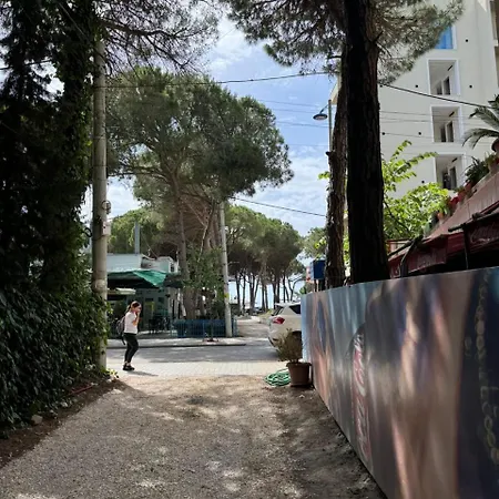 Samenda Golem (Tirana)